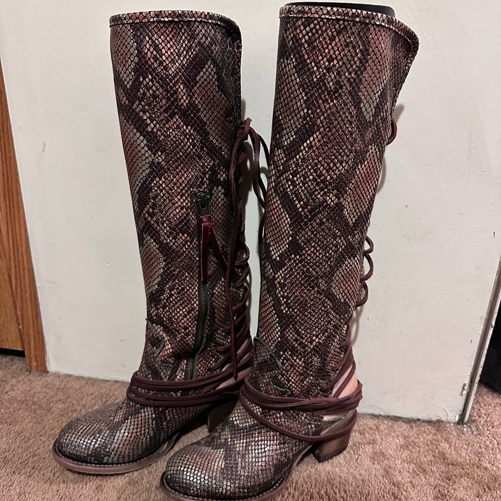 Freebird Pink Snake Coal Lace Up Boots